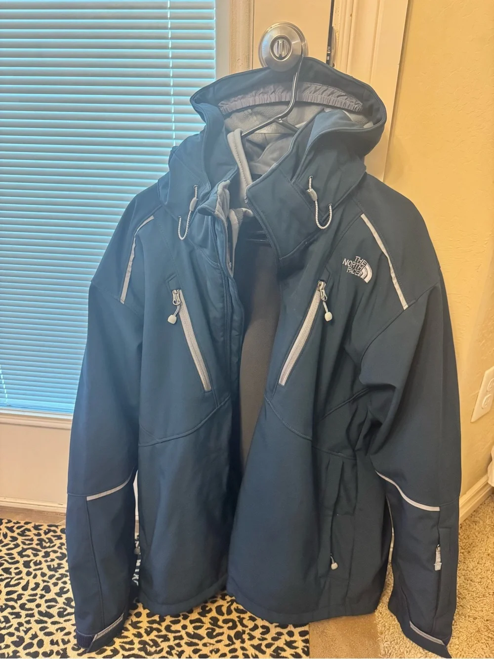 The North Face Men's Ski Jacket in Dark Navy with Reflective Trim